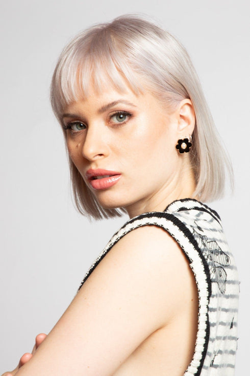 Black Daisy Pearl Earring