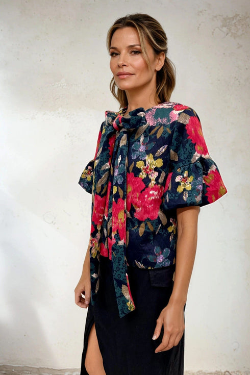 Hannah Top With Neck Tie