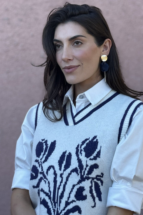 Tulip Knit Vest - Navy and White