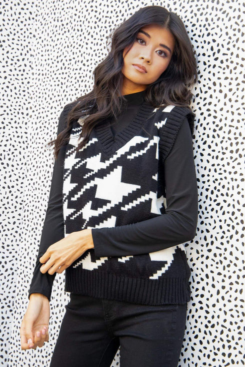 Nina Sweater Vest - Black and White Geo